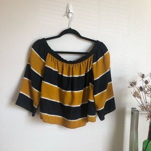 Off shoulder, navy and gold top